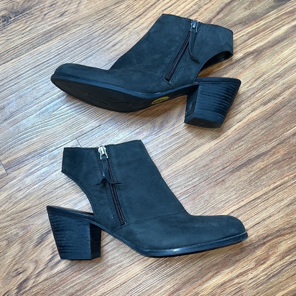 Franco Sarto Black Suede Cut out Bootie size 9 “Humble” - Picture 3 of 7